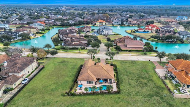 1019 Grand Estates Drive, Richmond, TX 77469