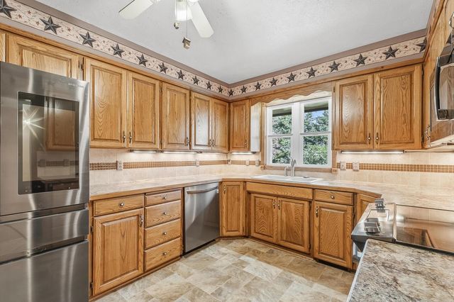 2416 W 111th St S, Peck, KS 67120