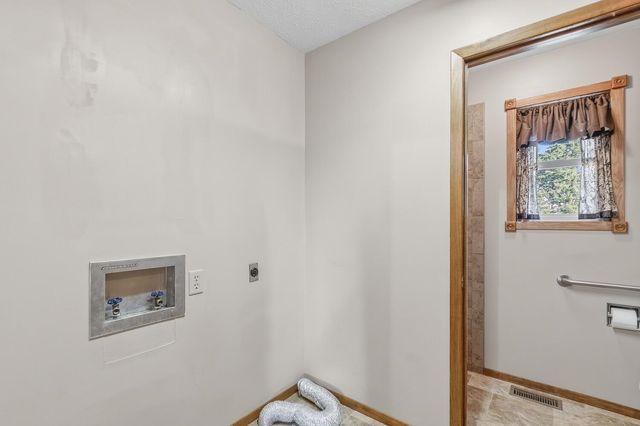 2416 W 111th St S, Peck, KS 67120