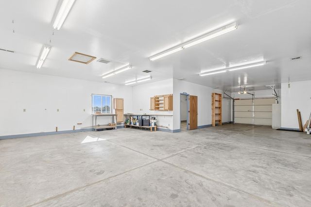 2416 W 111th St S, Peck, KS 67120