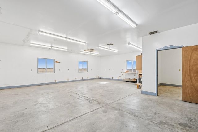 2416 W 111th St S, Peck, KS 67120