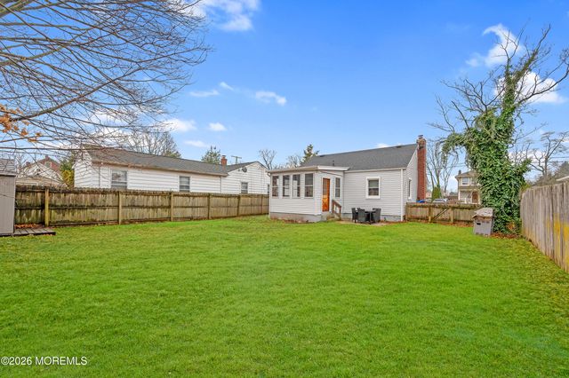 10 Manning Street, Red Bank, NJ 07701