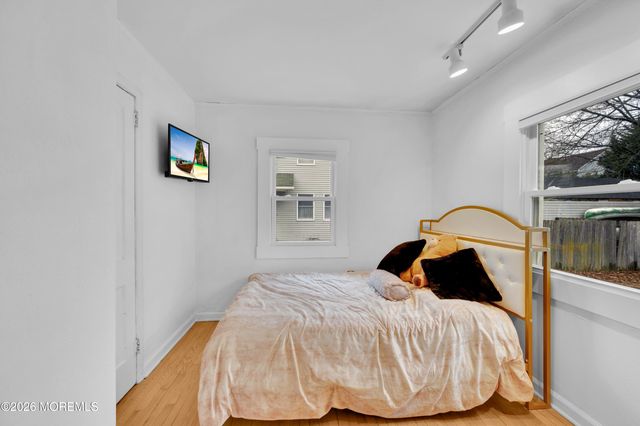 10 Manning Street, Red Bank, NJ 07701