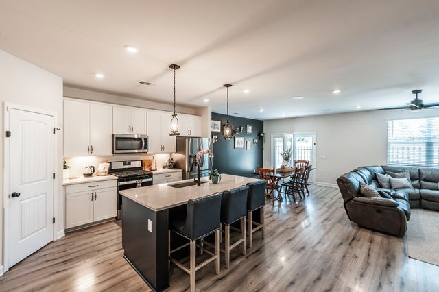 1274 Chelseas Way, Cross Plains, TN 37049