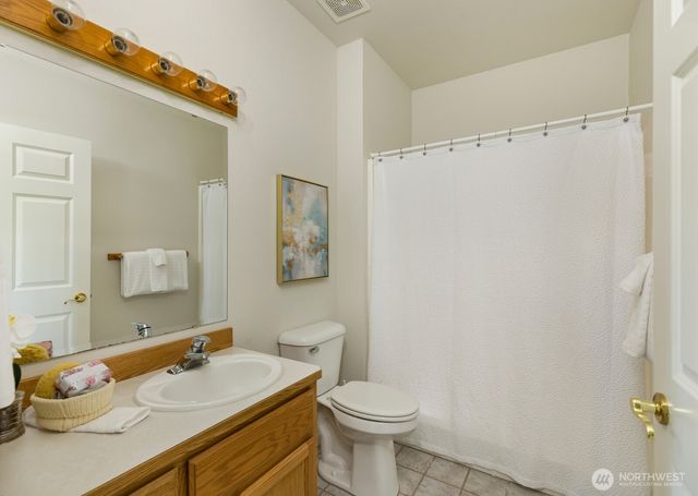 21925 Promontory Court SE, Yelm, WA 98597