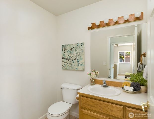 21925 Promontory Court SE, Yelm, WA 98597