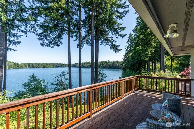 21925 Promontory Court SE, Yelm, WA 98597