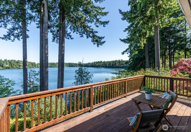 21925 Promontory Court SE, Yelm, WA 98597