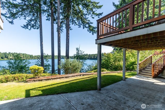 21925 Promontory Court SE, Yelm, WA 98597