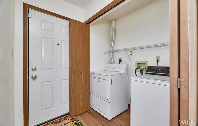 16530 Victoria Crossing Drive L, Wildwood, MO 63040