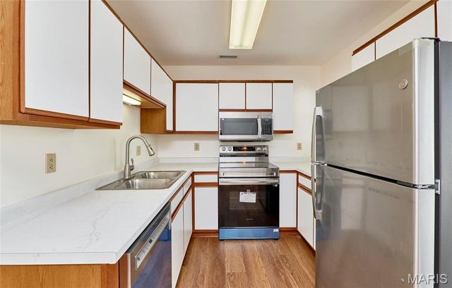 16530 Victoria Crossing Drive L, Wildwood, MO 63040