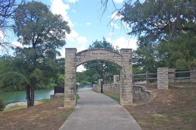 1085 County Road 407, Glen Rose, TX 76043