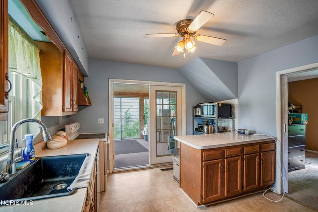 13110 Bishop Road, Bowling Green, OH 43402
