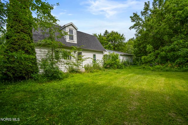 13110 Bishop Road, Bowling Green, OH 43402