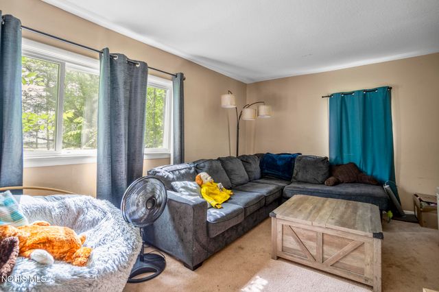 13110 Bishop Road, Bowling Green, OH 43402