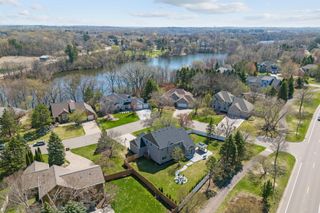 9154 Edinburgh Lane, Woodbury, MN 55125