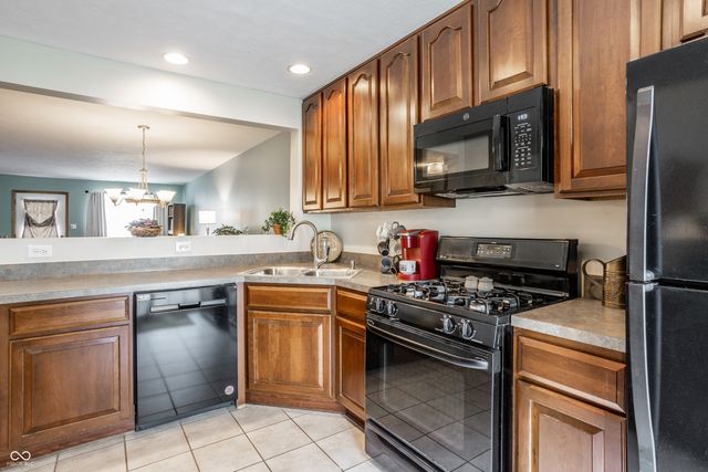 12672 Brewton Street, Fishers, IN 46038