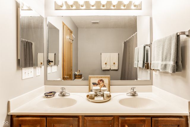 12672 Brewton Street, Fishers, IN 46038