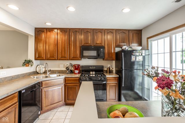 12672 Brewton Street, Fishers, IN 46038
