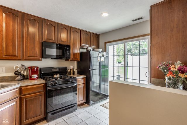 12672 Brewton Street, Fishers, IN 46038
