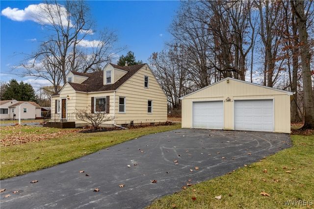 1219 Parkview Drive, North Tonawanda, NY 14120