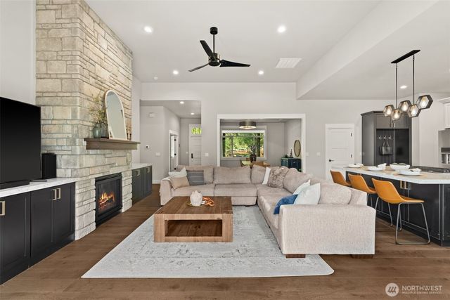 6101 132nd Street Ct NW, Gig Harbor, WA 98332