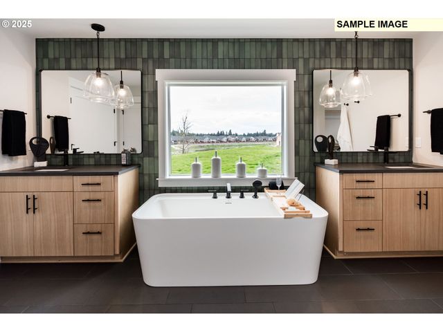 1124 N Helens View Dr, Ridgefield, WA 98642