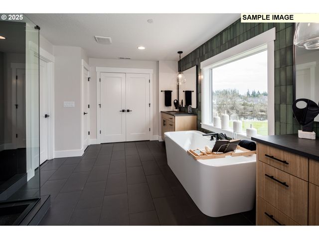 1124 N Helens View Dr, Ridgefield, WA 98642