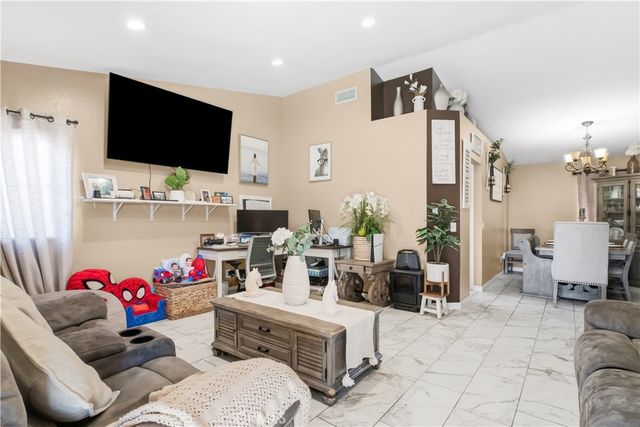 347 Columbine Court, Perris, CA 92570