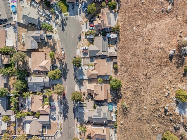 347 Columbine Court, Perris, CA 92570
