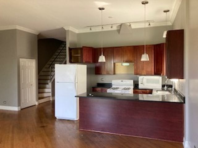 2229 W Washington Boulevard 3, Chicago, IL 60612