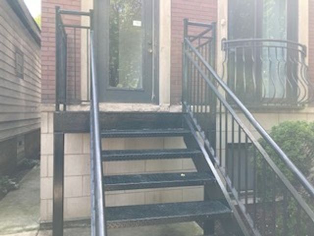 2229 W Washington Boulevard 3, Chicago, IL 60612