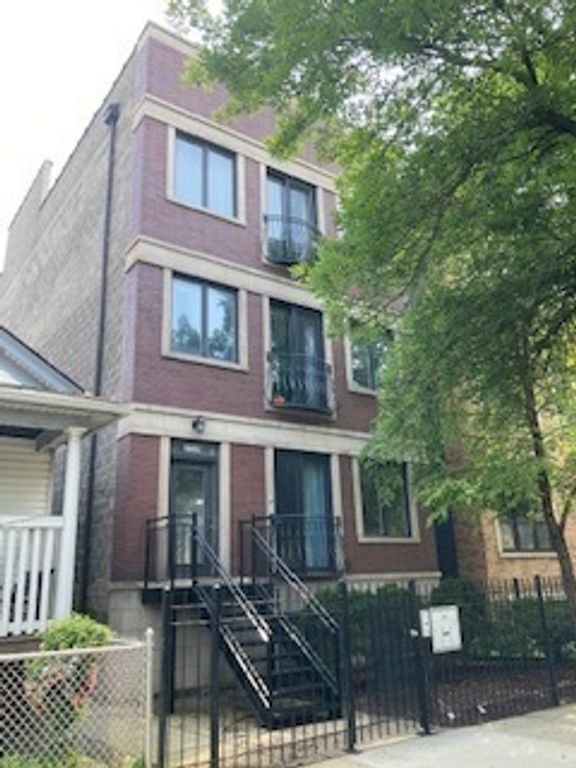 2229 W Washington Boulevard 3, Chicago, IL 60612