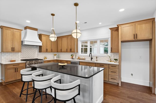 115 Edgecombe Road, Spartanburg, SC 29307