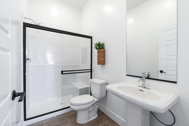 2283 N Argyle Avenue, Clovis, CA 93619