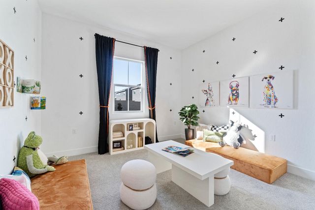 2283 N Argyle Avenue, Clovis, CA 93619