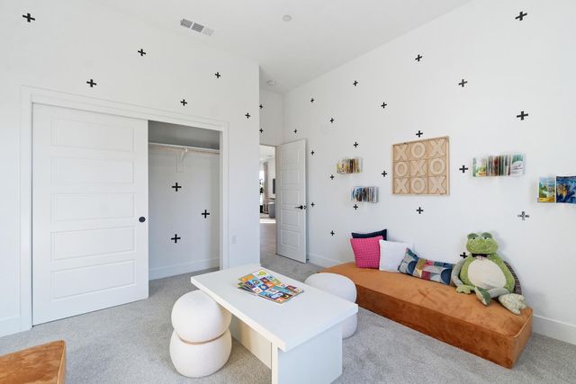 2283 N Argyle Avenue, Clovis, CA 93619