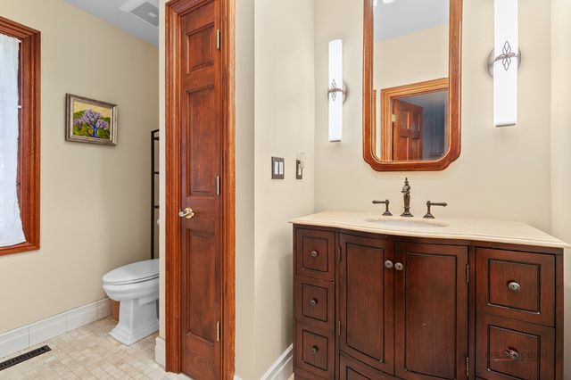1441 Kathryn Lane, Lake Forest, IL 60045