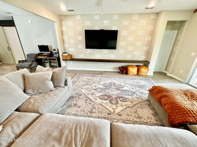 7378 ROCK BROOK Drive, Jacksonville, FL 32222