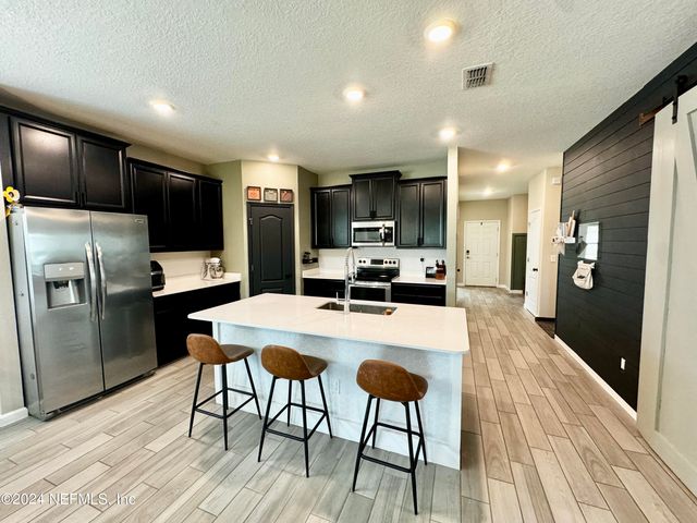 7378 ROCK BROOK Drive, Jacksonville, FL 32222