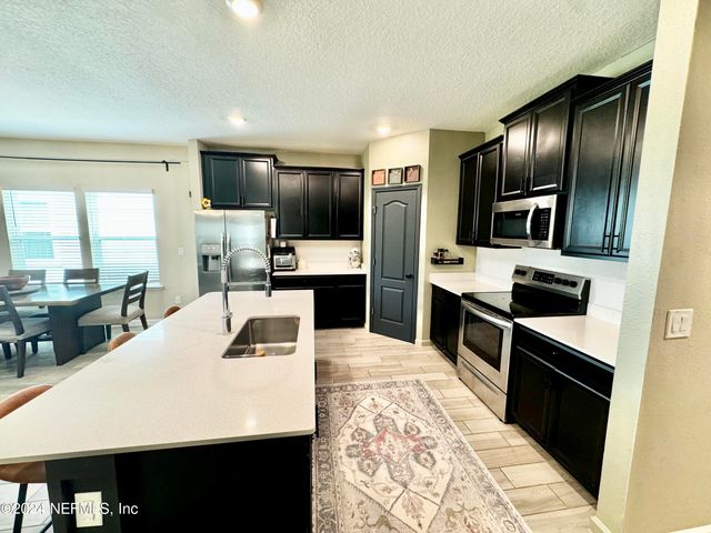 7378 ROCK BROOK Drive, Jacksonville, FL 32222