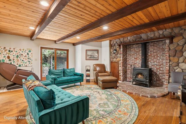 4380 Creekside Dr, Shingle Springs, CA 95682