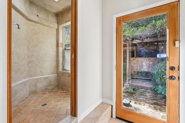 4380 Creekside Dr, Shingle Springs, CA 95682