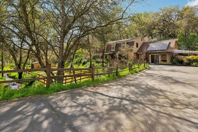 4380 Creekside Dr, Shingle Springs, CA 95682