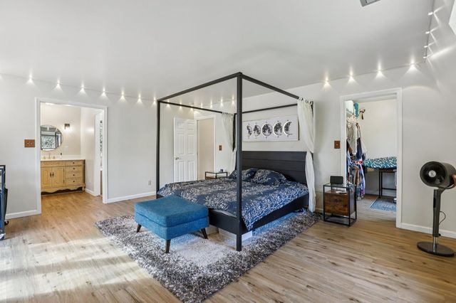 4380 Creekside Dr, Shingle Springs, CA 95682