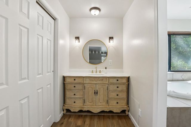 4380 Creekside Dr, Shingle Springs, CA 95682