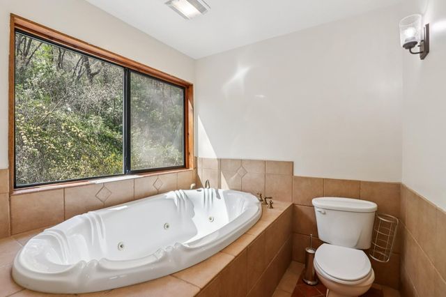 4380 Creekside Dr, Shingle Springs, CA 95682