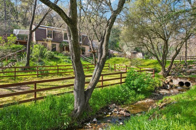 4380 Creekside Dr, Shingle Springs, CA 95682