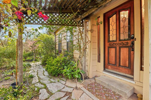 4380 Creekside Dr, Shingle Springs, CA 95682