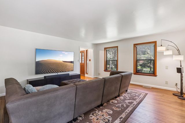 4380 Creekside Dr, Shingle Springs, CA 95682